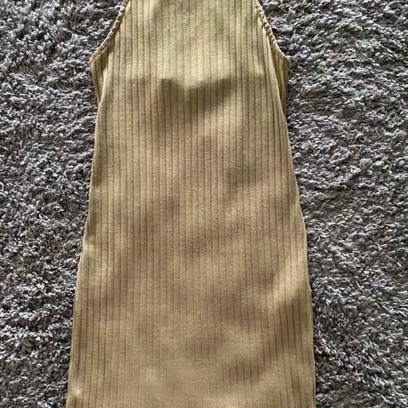 Dress - Picture 6 of 6